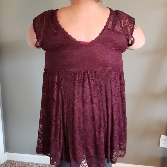 Maroon Formal dress - Picture 3 of 4